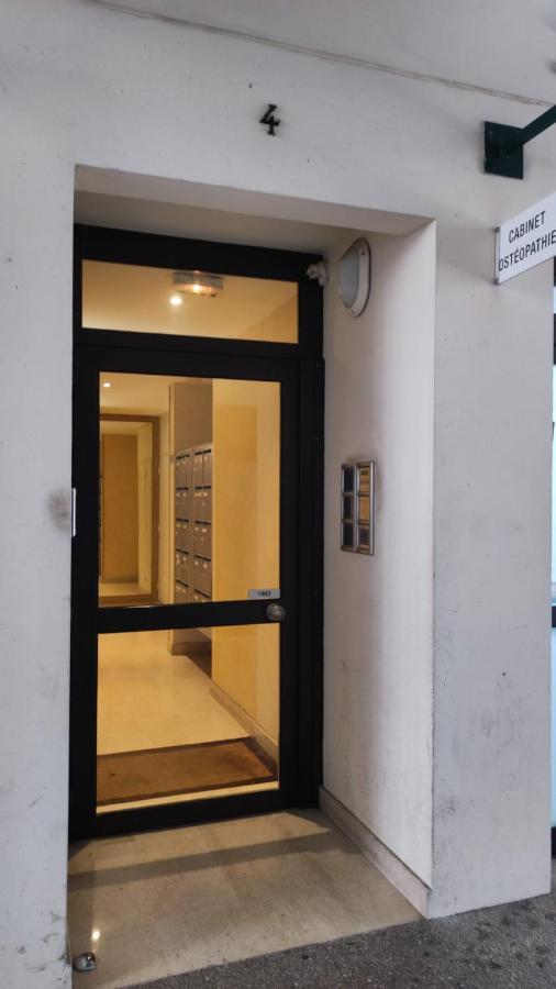 Ferienwohnung Calypso- Grand T3 70 M2 - Arrivee Autonome - Parking Prive Gratuit Melun Exterior foto