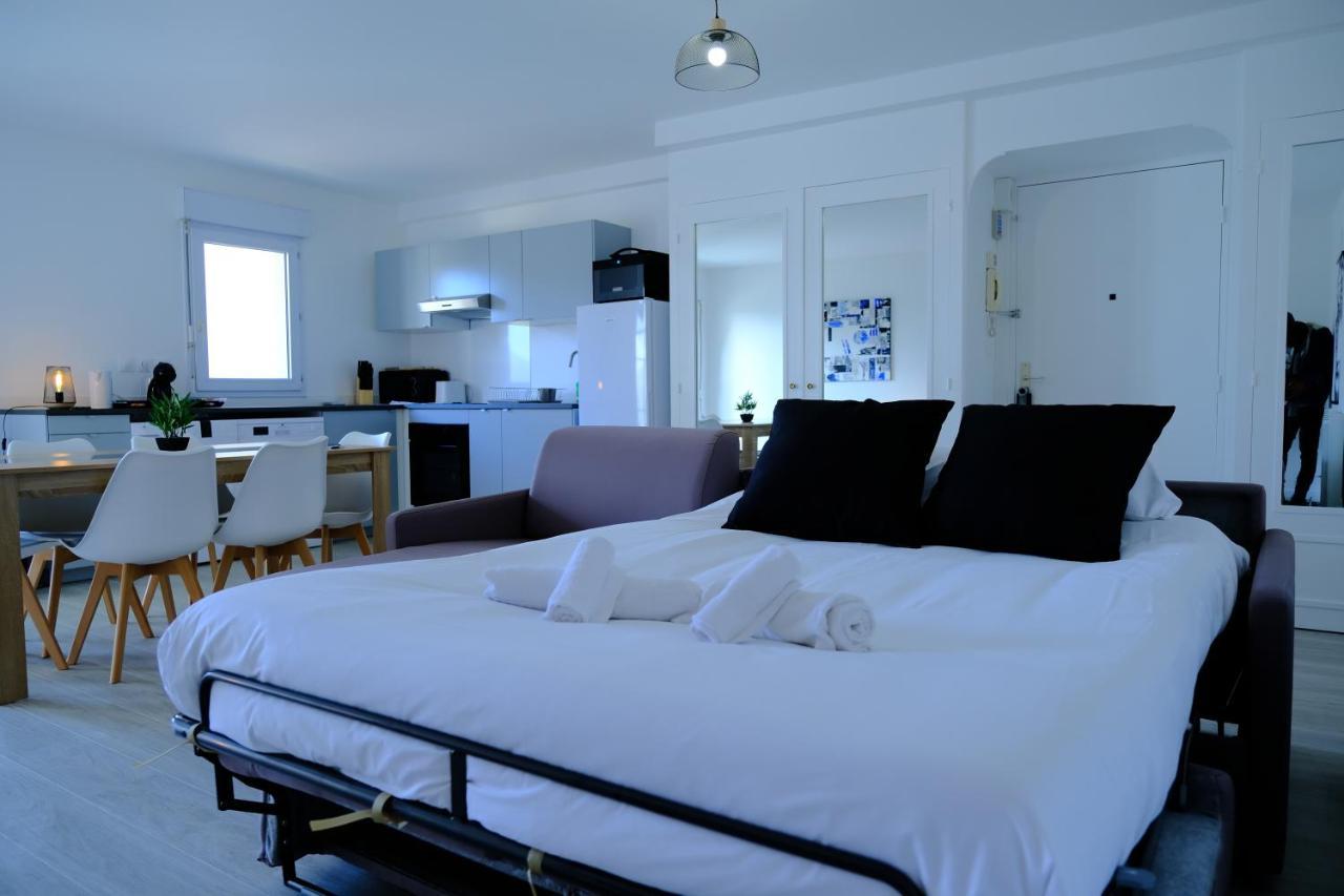 Ferienwohnung Calypso- Grand T3 70 M2 - Arrivee Autonome - Parking Prive Gratuit Melun Exterior foto